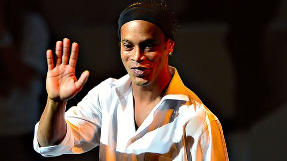 images_SECCIONES_PAGINA_WEB_8Deportivo_2014_Septiembre_08_AL_14_Ronaldinho-11092014