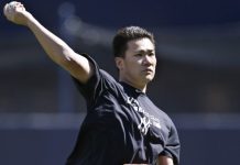 Tanaka realizó juego simulado