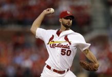 Wainwright alcanza los 16 triunfos