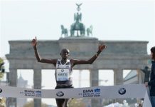 Dennis Kimetto bate el récord en Maratón de Berlín
