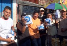 Comerciantes del Mercado Oriental ganan premios respondiendo con la frase del día