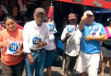 Comerciantes ganan premios respondiendo la frase del día