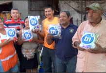 Tn8 entrega premios a comerciantes que respondieron la frase del día
