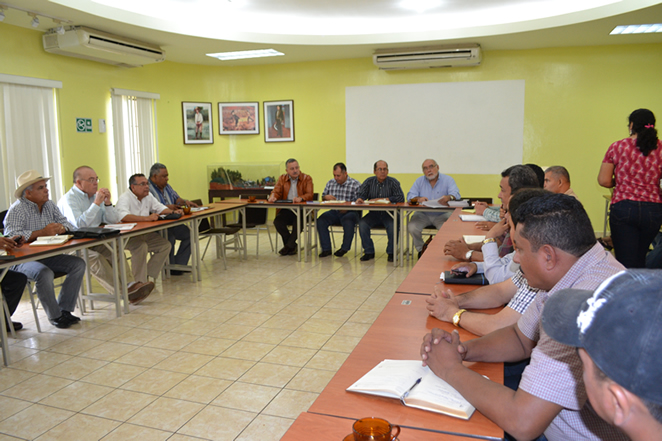 images_SECCIONES_PAGINA_WEB_CRONICATN8_ECONOMIA_2014_Enero_del_20_al_26_lacteo20012014