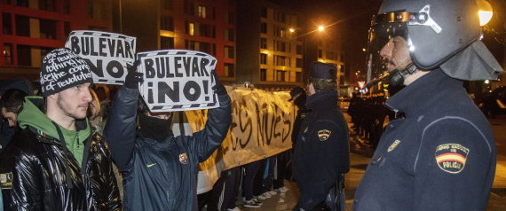MANIFESTACIÓN CONTRA LA TRANSFORMACIÓN EN BULEVAR DE UNA CALLE DE BURGOS, EN EL BARRIO DE GAMONAL