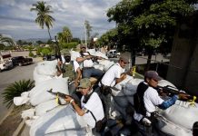 México anuncia control federal de zona violenta