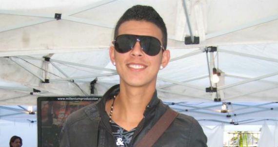 images_SECCIONES_PAGINA_WEB_CRONICATN8_INTERNACIONALES_2014_Enero_DEL_20_AL_26_ENE_CANTANTE_LA_VOZ21