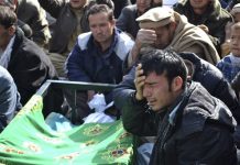 Chiíes marchan en Pakistán tras ataque suicida
