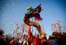 Asia entra en el Año del Caballo