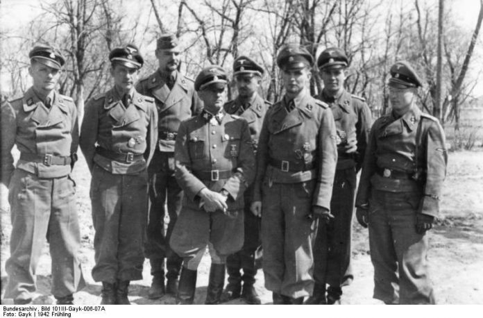 Russland, Sepp Dietrich mit Männern der LSSAH
