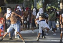 Pistoleros matan a siete cerca de Río de Janeiro