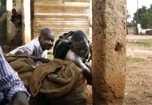 Francia busca frenar saqueos en R. Centroafricana