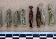 Descubren esqueleto y momia de 2,500 años en Egipto