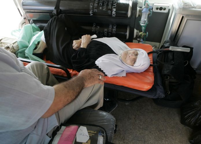 images_SECCIONES_PAGINA_WEB_CRONICATN8_INTERNACIONALES_2014_Febrero_DEL_10_FEB_AL_16_enfermos-gaza-12022014