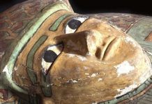 Arqueólogos españoles descubren una momia de 3.600 años de antigüedad en Egipto