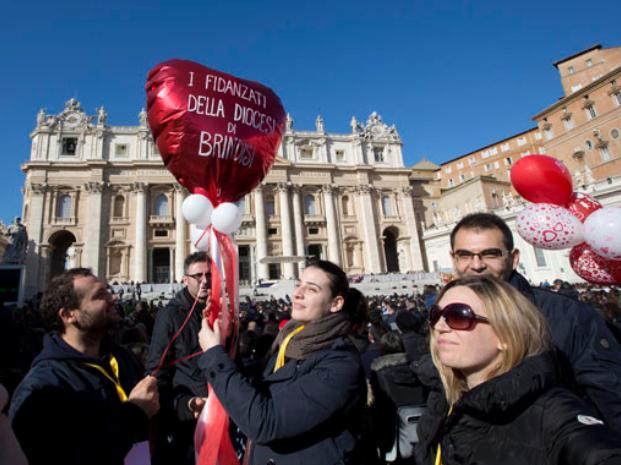 images_SECCIONES_PAGINA_WEB_CRONICATN8_INTERNACIONALES_2014_Febrero_DEL_10_FEB_AL_16_plazaenamorados