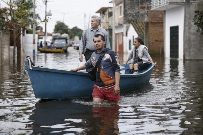 (2)PARAGUAY-ASUNCION-MEDIO AMBIENTE-INUNDACION