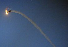 Los sistemas de defensa israelíes interceptan varios misiles sobre Tel Aviv