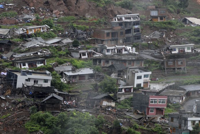 (8)CHINA-GUIZHOU-MEDIO AMBIENTE-DESLAVE