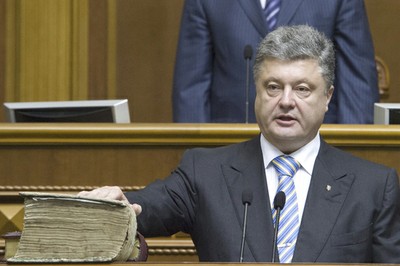 images_SECCIONES_PAGINA_WEB_CRONICATN8_INTERNACIONALES_2014_Junio_02_AL_08_Poroshenko_072014