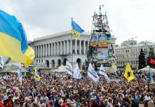 Manifestantes del Maidán exigen a Poroshenko un plan para salvar a Ucrania