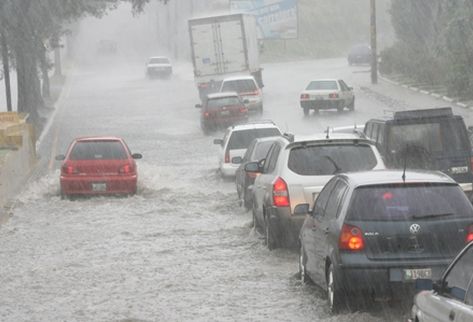 images_SECCIONES_PAGINA_WEB_CRONICATN8_INTERNACIONALES_2014_Junio_02_AL_08_lluvia-guatemala-alerta-02062014
