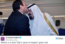 La foto del presidente egipcio besando en la frente al rey saudí se hace viral