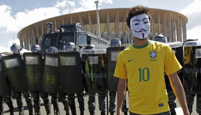 images_SECCIONES_PAGINA_WEB_CRONICATN8_INTERNACIONALES_2014_Junio_16_AL_22_Copa-Confederaciones-policia222014