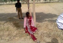 Una mujer es violada en grupo y ahorcada en un árbol en Pakistán