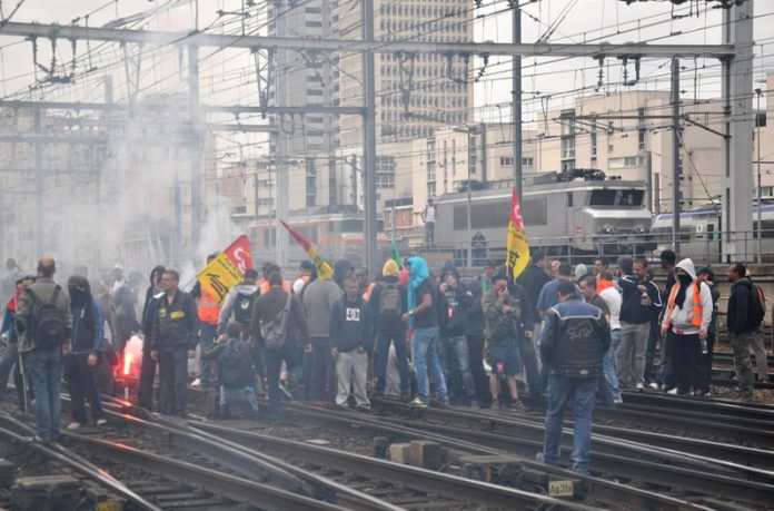 images_SECCIONES_PAGINA_WEB_CRONICATN8_INTERNACIONALES_2014_Junio_16_AL_22_huelga-trabajadores-ferroviarios-18062014