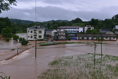 images_SECCIONES_PAGINA_WEB_CRONICATN8_INTERNACIONALES_2014_Junio_16_AL_22_inundaciones_212014