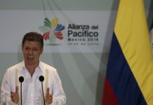 Santos busca agilizar proceso de paz con las FARC y ELN en nuevo mandato