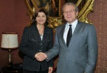 Colombia y Perú revisan relaciones diplomáticas en Lima
