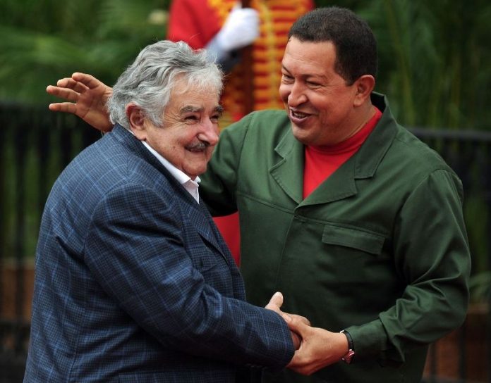 images_SECCIONES_PAGINA_WEB_CRONICATN8_INTERNACIONALES_2014_Marzo_03_AL_09_mujica-chavez-05032014