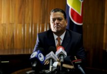 Candidato oficialista renuncia a disputar presidencia de Costa Rica