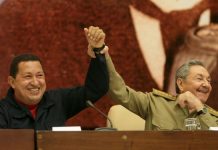 Raúl Castro llega a Caracas para ceremonias en honor a Chávez