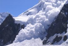 Avalanchas dejan tres muertos en oeste de Canadá