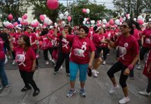Miles corren en Guatemala para llamar la atención sobre el cáncer de mama