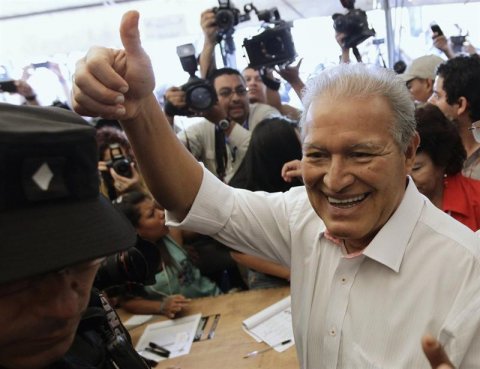 images_SECCIONES_PAGINA_WEB_CRONICATN8_INTERNACIONALES_2014_Marzo_DEL_24_AL_30_PRESIDENTE_SAVADOR27
