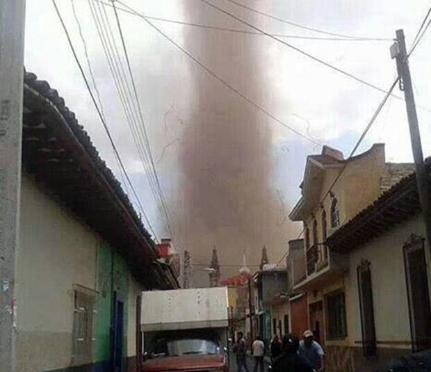 images_SECCIONES_PAGINA_WEB_CRONICATN8_INTERNACIONALES_2014_Marzo_DEL_24_AL_30_TORNADO_DANA24