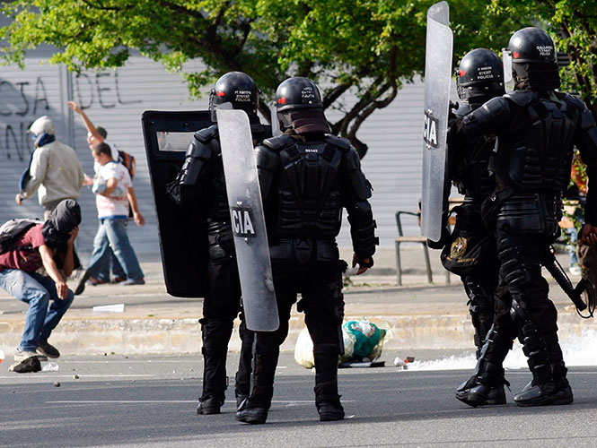 images_SECCIONES_PAGINA_WEB_CRONICATN8_INTERNACIONALES_2014_Marzo_DEL_24_AL_30_colombia-protesta-25032014