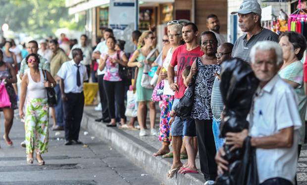 RÍO DE JANEIRO AMANECE SIN AUTOBUSES Y MILES DE PERSONAS SIN TRANSPORTE