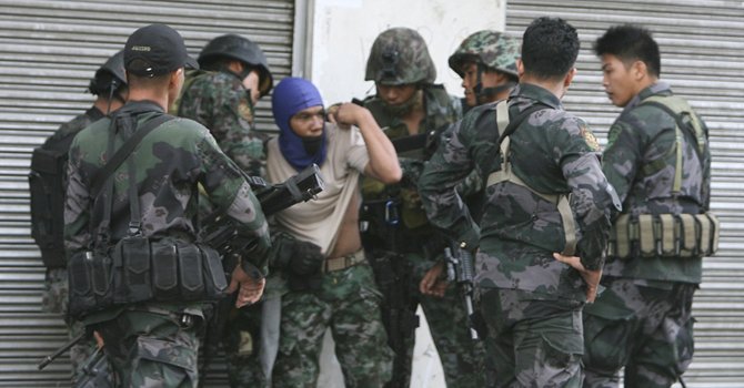 images_SECCIONES_PAGINA_WEB_CRONICATN8_INTERNACIONALES_2014_Mayo_DEL_05_MAY_AL_11_Rebeldes_filipinos_-05052014