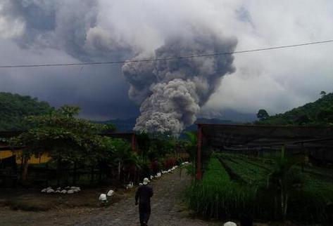 images_SECCIONES_PAGINA_WEB_CRONICATN8_INTERNACIONALES_2014_Mayo_DEL_05_MAY_AL_11_VOLCAN_guatemala-09052014