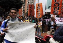 Profesores Del Sector Público Inician Huelga Indefinida En Colombia