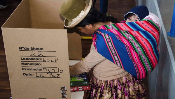 images_SECCIONES_PAGINA_WEB_CRONICATN8_INTERNACIONALES_2014_Octubre_DEL_06_AL_12_avanza_bolivia_122014