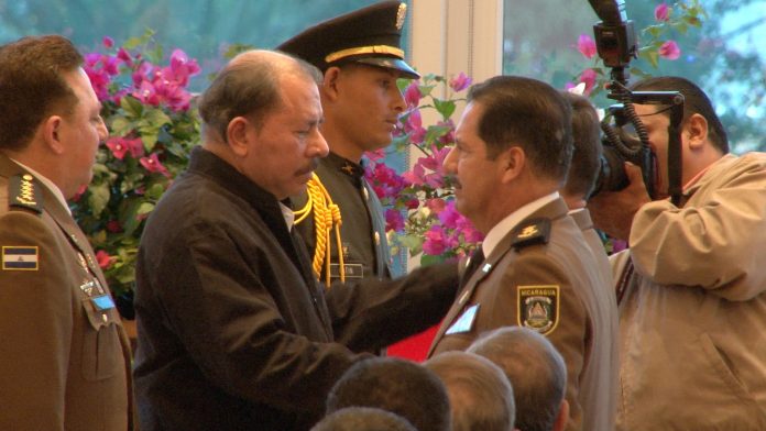 images_SECCIONES_PAGINA_WEB_CRONICATN8_POLITICA_2014_Febrero_DEL_17_AL_23_FOTO_PRESIDENTE20