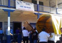 Sale material electoral desde Bluefields