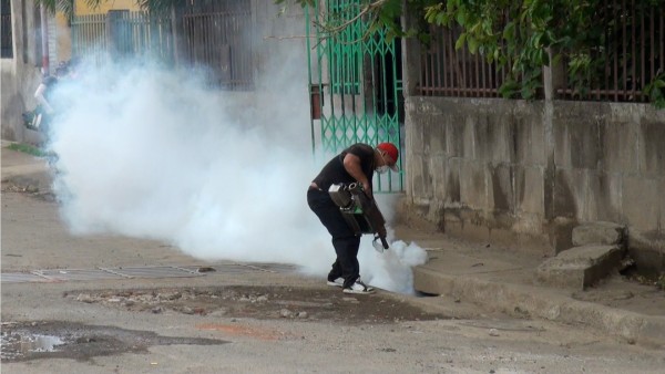 images_SECCIONES_PAGINA_WEB_CRONICATN8_POLITICA_2014_Julio_DEL_07_AL_13_CHIKUNGUNYA09