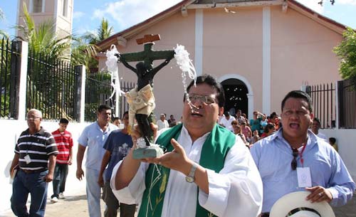 images_SECCIONES_PAGINA_WEB_CRONICATN8_SOCIALES_2014_ENERO_del_06_al_12_Tipitapa_de_fiesta-08012014